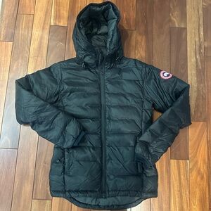 Authentic Women's Canada Goose hooded bomber jacket, xs